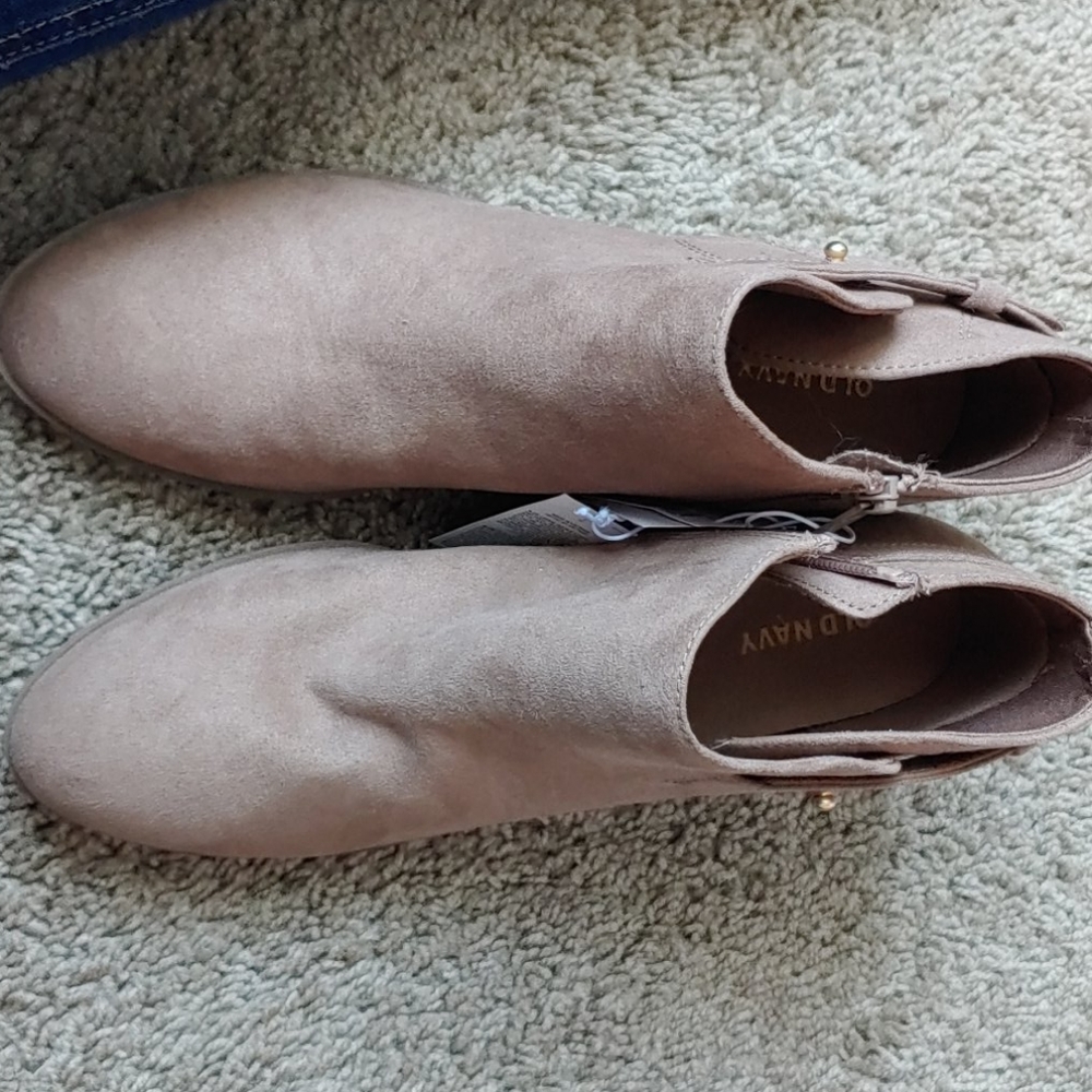 Women's shoes